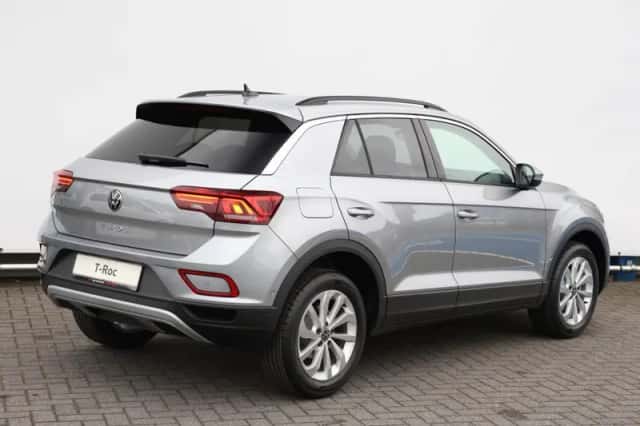Volkswagen T-Roc (2025) thumbnail 3