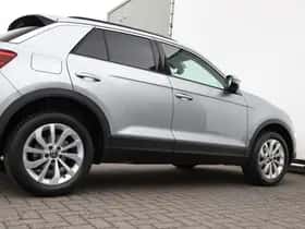 Volkswagen T-Roc (2025) thumbnail 4