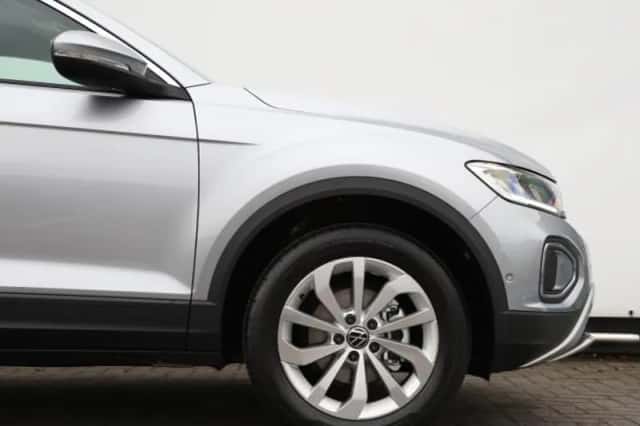 Volkswagen T-Roc (2025) thumbnail 5