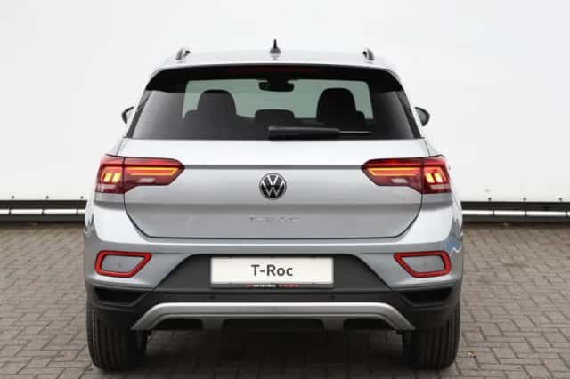 Volkswagen T-Roc (2025) thumbnail 6