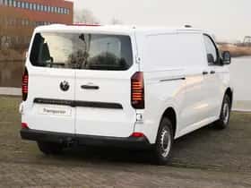 Volkswagen E-Transporter (2026) thumbnail 5
