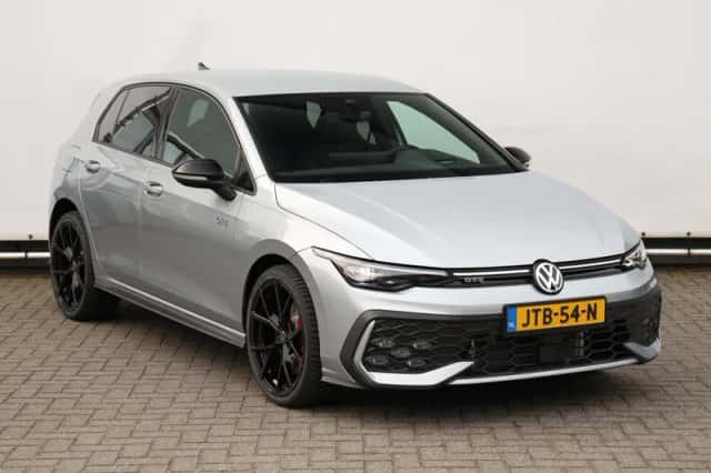 Volkswagen Golf (2026) thumbnail 3