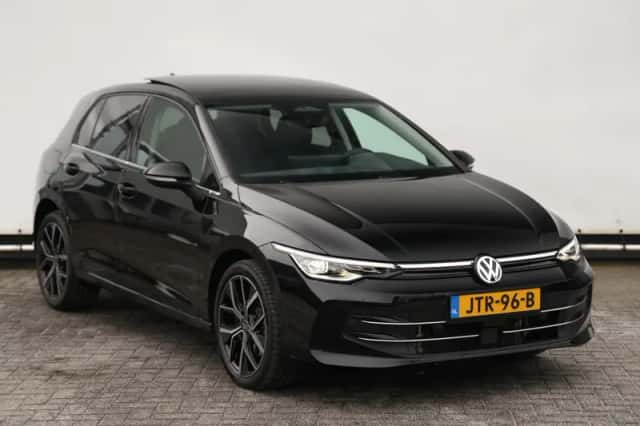 Volkswagen Golf (2026) thumbnail 3