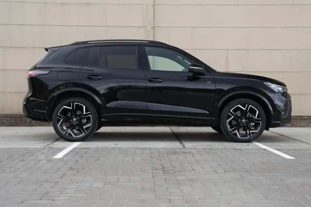 Volkswagen Tiguan (2026) thumbnail 2