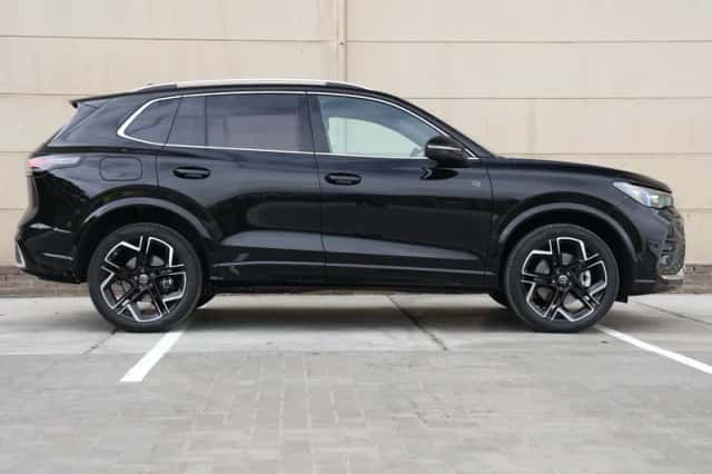 Volkswagen Tiguan (2026) thumbnail 2