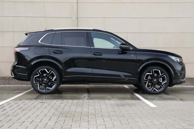 Volkswagen Tiguan (2026) thumbnail 2