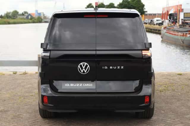 Volkswagen ID. Buzz (2026) thumbnail 6