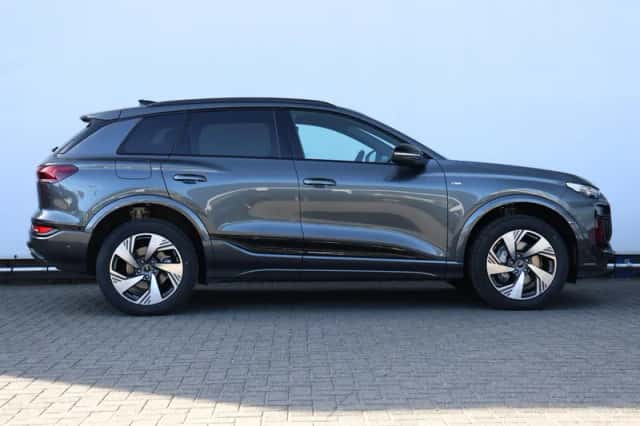 Audi Q6 e-tron (2026) thumbnail 2