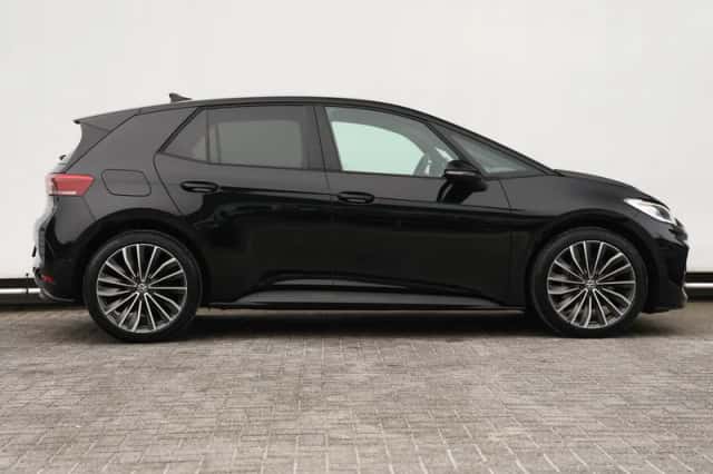 Volkswagen ID.3 (2026) thumbnail 2