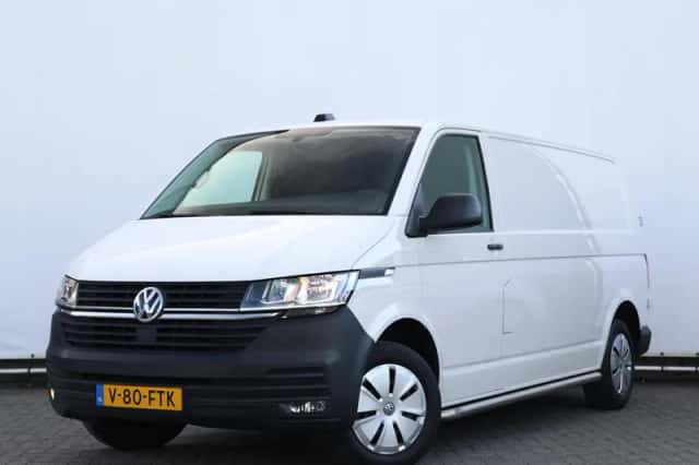 Volkswagen Transporter (2024) thumbnail 1