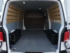 Volkswagen Transporter (2024) thumbnail 18