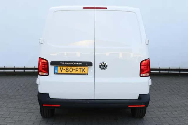 Volkswagen Transporter (2024) thumbnail 6
