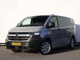 Volkswagen Transporter (2024) thumbnail 1