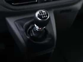 Volkswagen Transporter (2024) thumbnail 35
