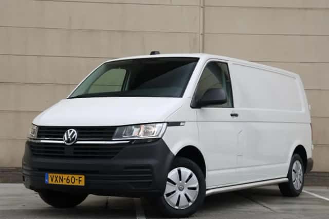 Volkswagen Transporter (2023) thumbnail 1