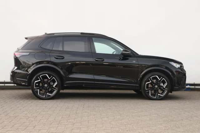 Volkswagen Tiguan (2025) thumbnail 2