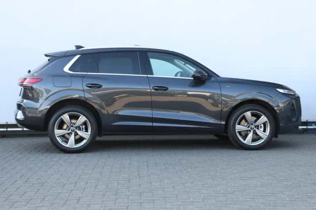 Audi Q3 (2026) thumbnail 2