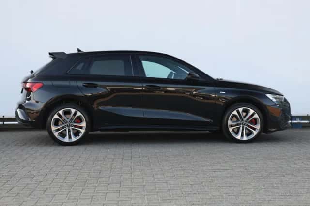 Audi A3 (2025) thumbnail 2