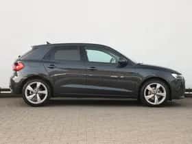 Audi A1 (2025) thumbnail 2