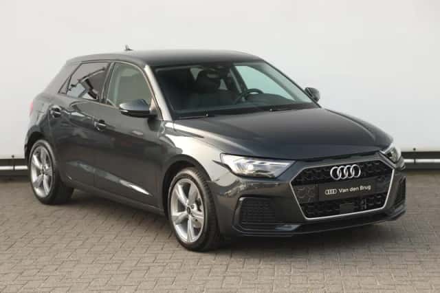 Audi A1 (2025) thumbnail 3