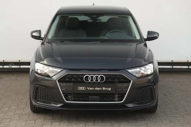 Audi A1 (2025) thumbnail 4