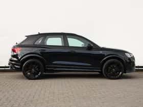 Audi Q3 (2022) thumbnail 2