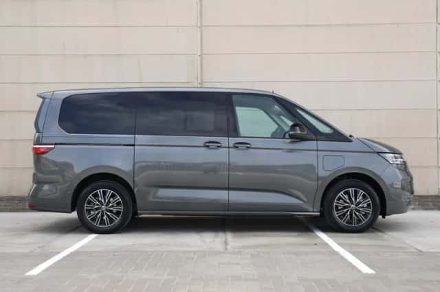 Volkswagen Multivan (2026) thumbnail 2