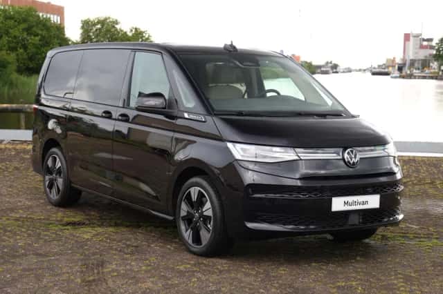 Volkswagen Multivan (2026) thumbnail 3