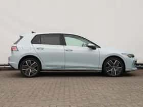 Volkswagen Golf (2026) thumbnail 2