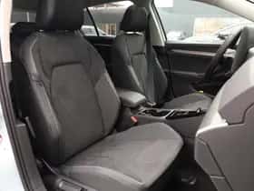 Volkswagen Golf (2026) thumbnail 8