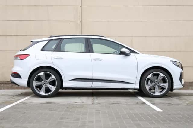 Audi Q4 e-tron (2026) thumbnail 2