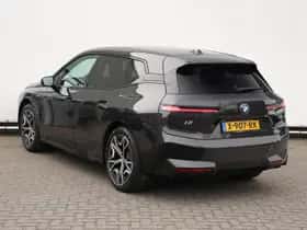 BMW iX (2024) thumbnail 12