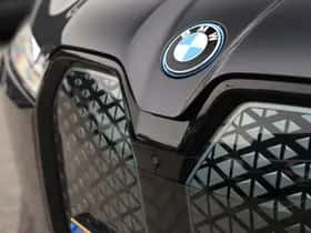 BMW iX (2024) thumbnail 15