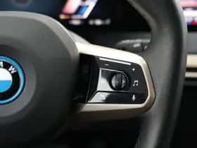 BMW iX (2024) thumbnail 27