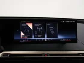 BMW iX (2024) thumbnail 36