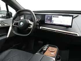 BMW iX (2024) thumbnail 43