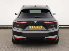 BMW iX (2024) thumbnail 6