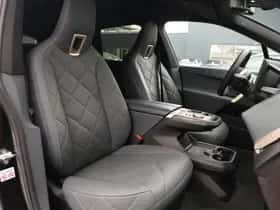 BMW iX (2024) thumbnail 8