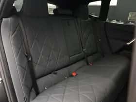 BMW iX (2024) thumbnail 9