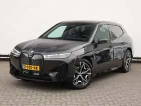 BMW iX (2024) thumbnail 10