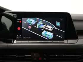 Volkswagen Golf (2022) thumbnail 33