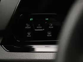 Volkswagen Golf (2022) thumbnail 37