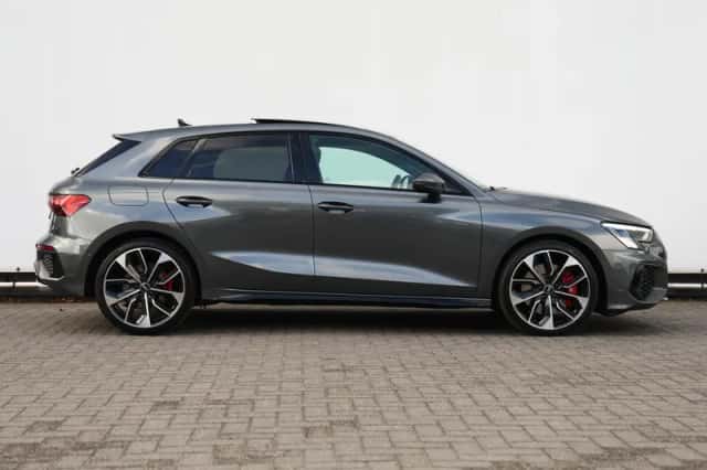 Audi S3 (2022) thumbnail 2