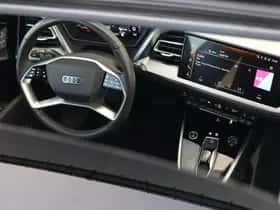 Audi Q4 e-tron (2023) thumbnail 4