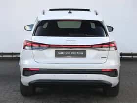 Audi Q4 e-tron (2023) thumbnail 7