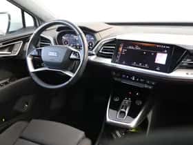 Audi Q4 e-tron (2023) thumbnail 8