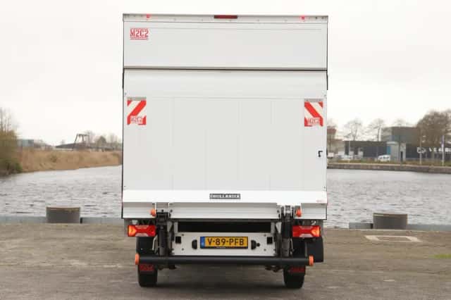 Volkswagen Crafter (2023) thumbnail 6
