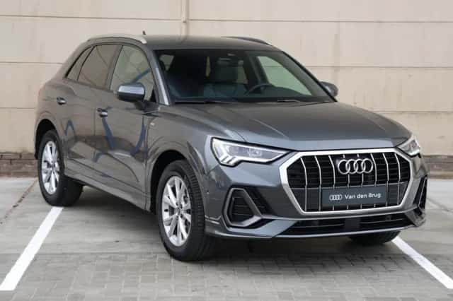 Audi Q3 (2022) thumbnail 3