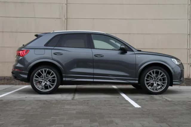 Audi Q3 (2023) thumbnail 2