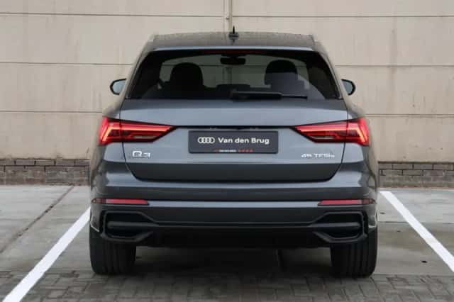 Audi Q3 (2023) thumbnail 5